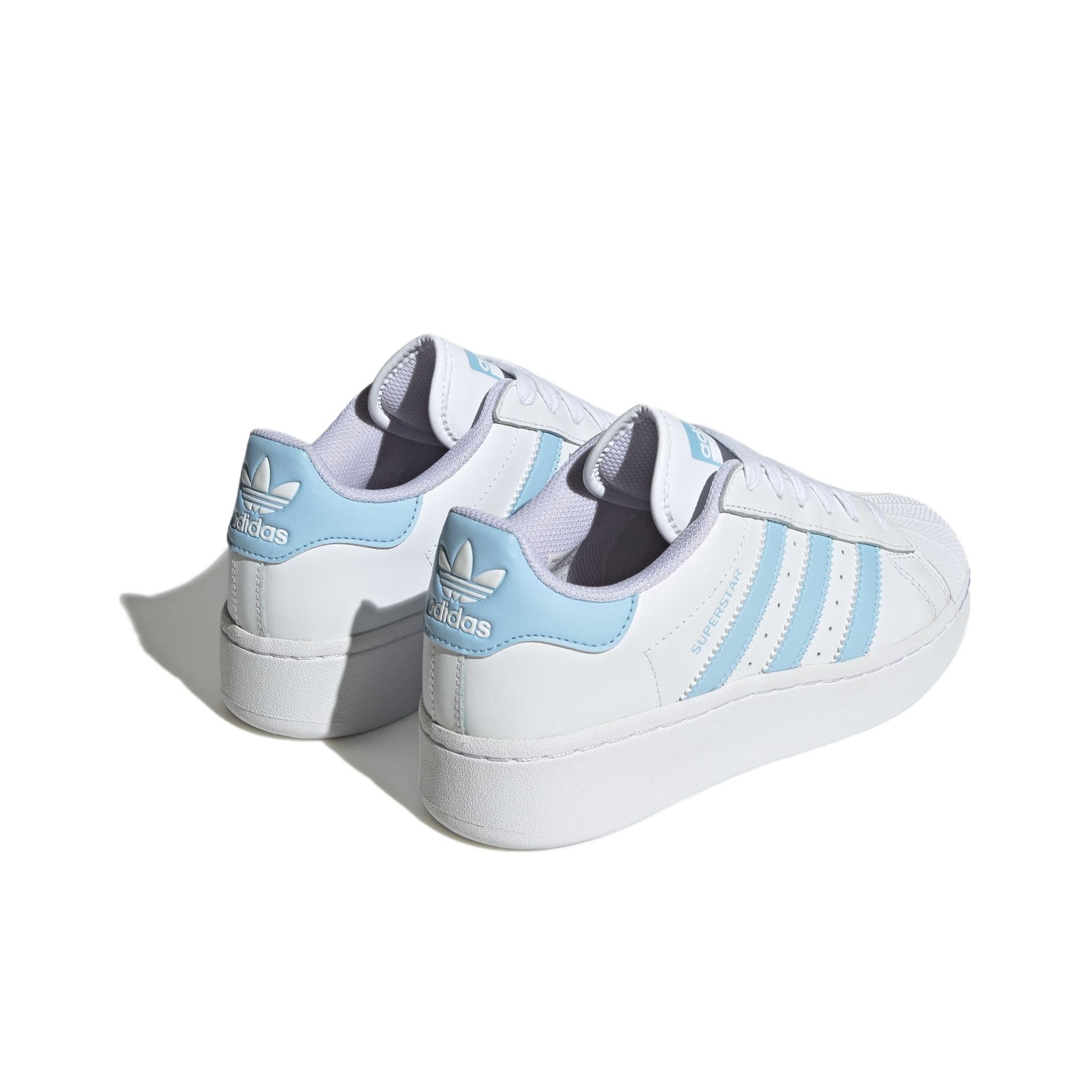 أحذية سكيت بورد نسائية من أديد - مراجعة Adidas Shoes Superstar وسعره