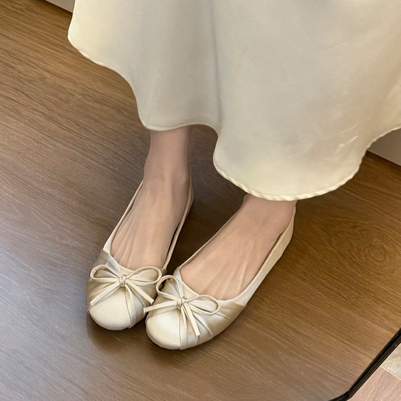أحذية نسائية مسطحة جديدة لعام  - مراجعة Espadrille Slip On وسعره